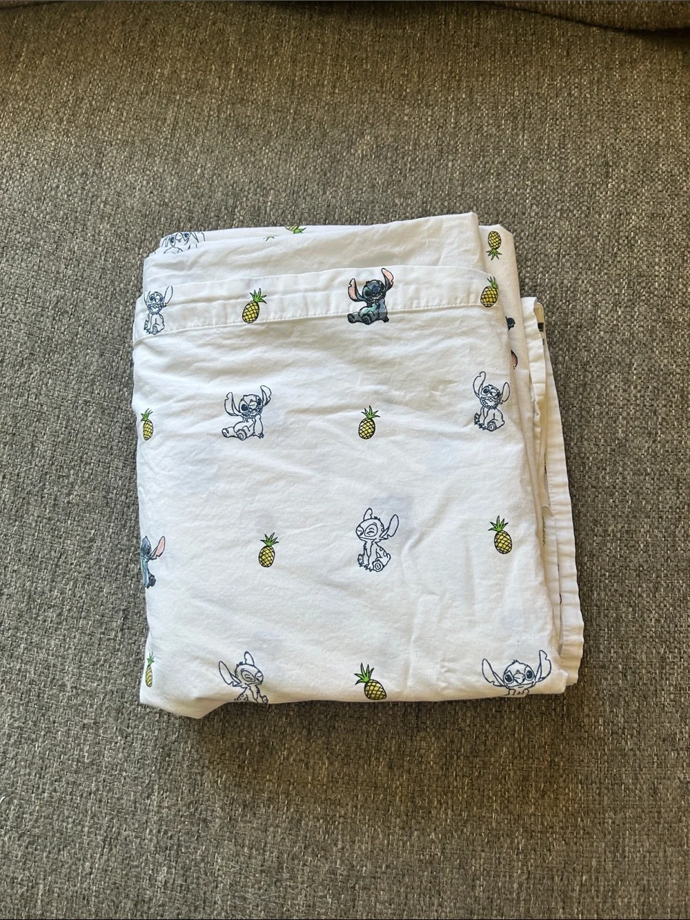 Disney White Sheet with Navy Stitch and Green Pineapple Motif | Full Flat Sheet